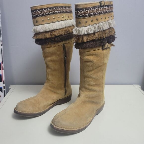 UGG 'Kiera' knee-high boots in tan suede size 8.5 - Picture 6 of 16